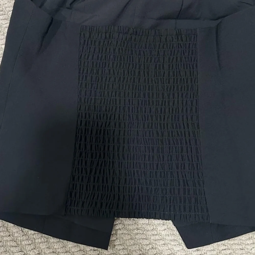 NWOT Black Halter Top Rhinestone Bow Detail Keyhole Going Out Top Size Small - Picture 9 of 9